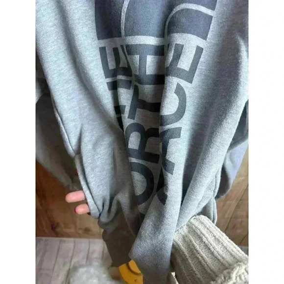 The North Face Men's Hoodie Gray Size M - Picture 2 of 8